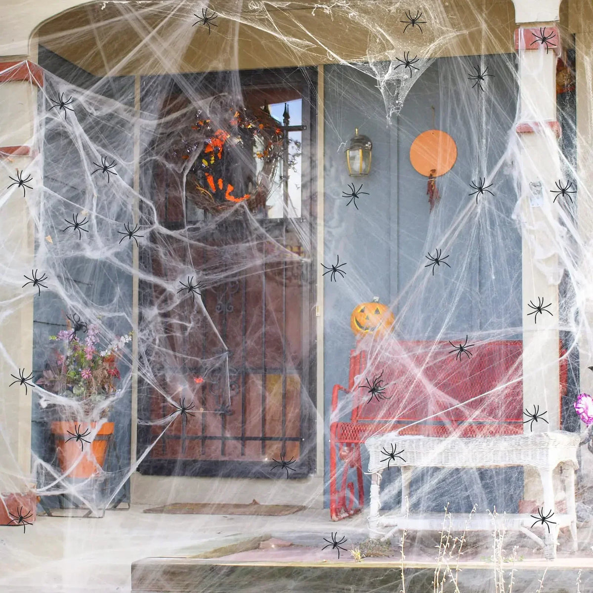 Stretchable Halloween Spider Web with 2 Spiders – Spooky Indoor & Outdoor Decoration
